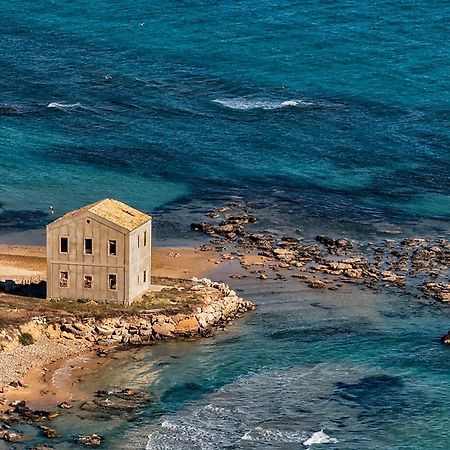 Vicoletto Fiorito Hotel Porto Empedocle Bagian luar foto